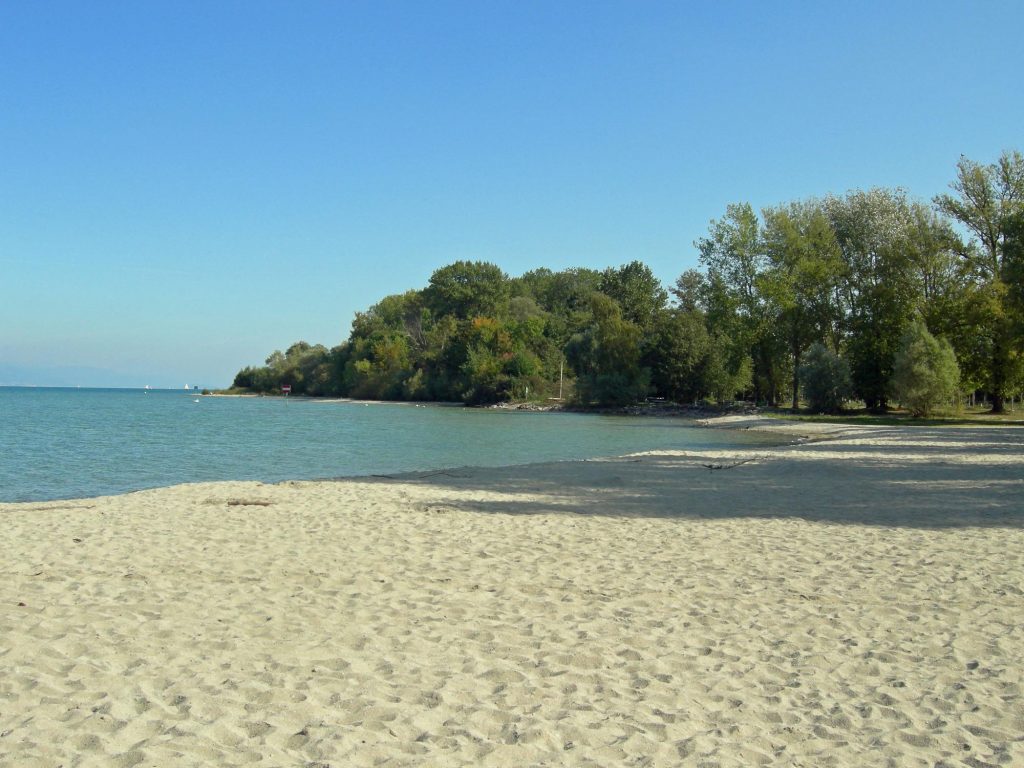 best-lakes-to-swim-in-switzerland-in-summer-yvonand-beach