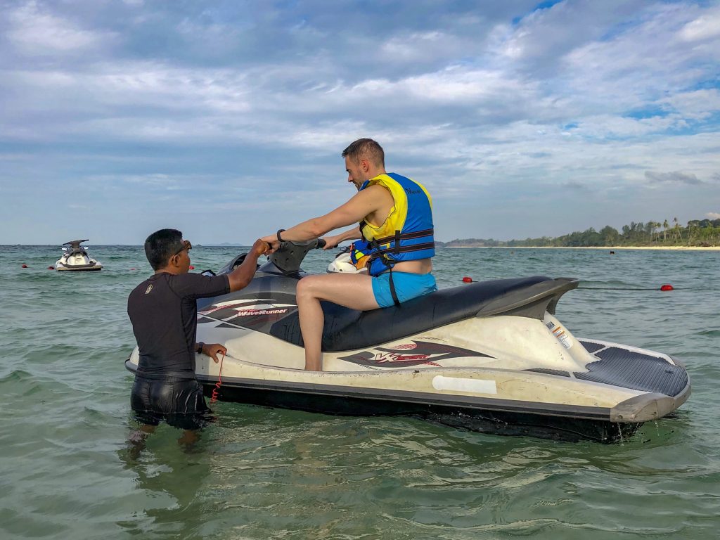 jetski lesson in the sea with instructor
